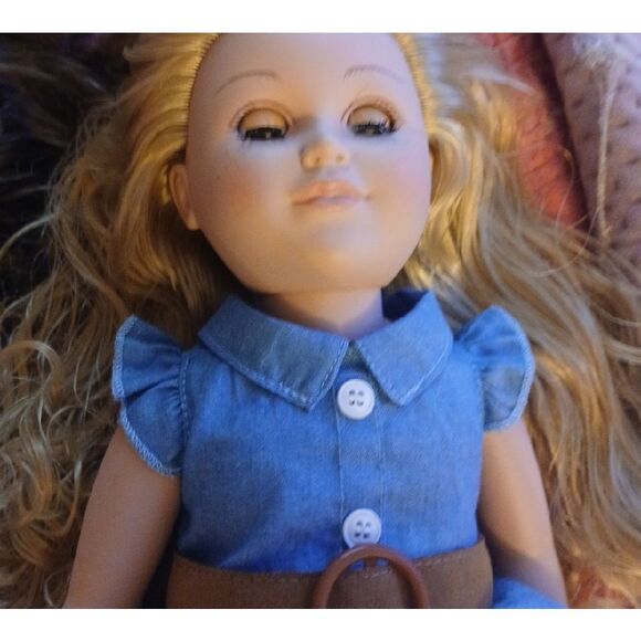 Fashionable Doll Set with Denim and Plaid Outfits - Picture 3 of 7